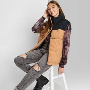 NWT- Wild Fable Oversized Sherpa Vest